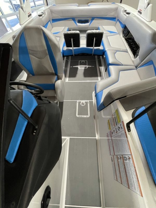 2021 Centurion Vi24 - Image 113