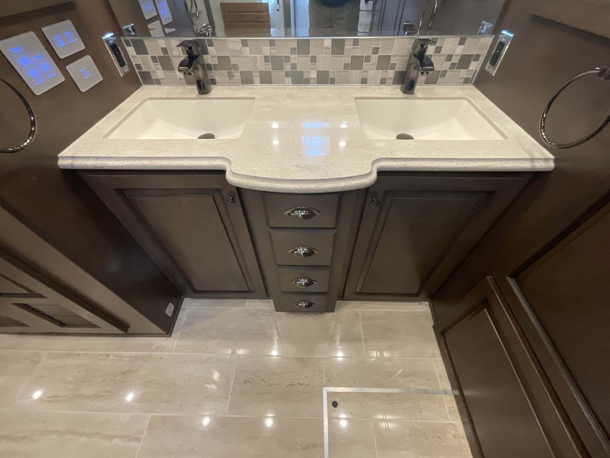 2022 Newmar Dutch Star 4369 Diesel Pusher - Image 58