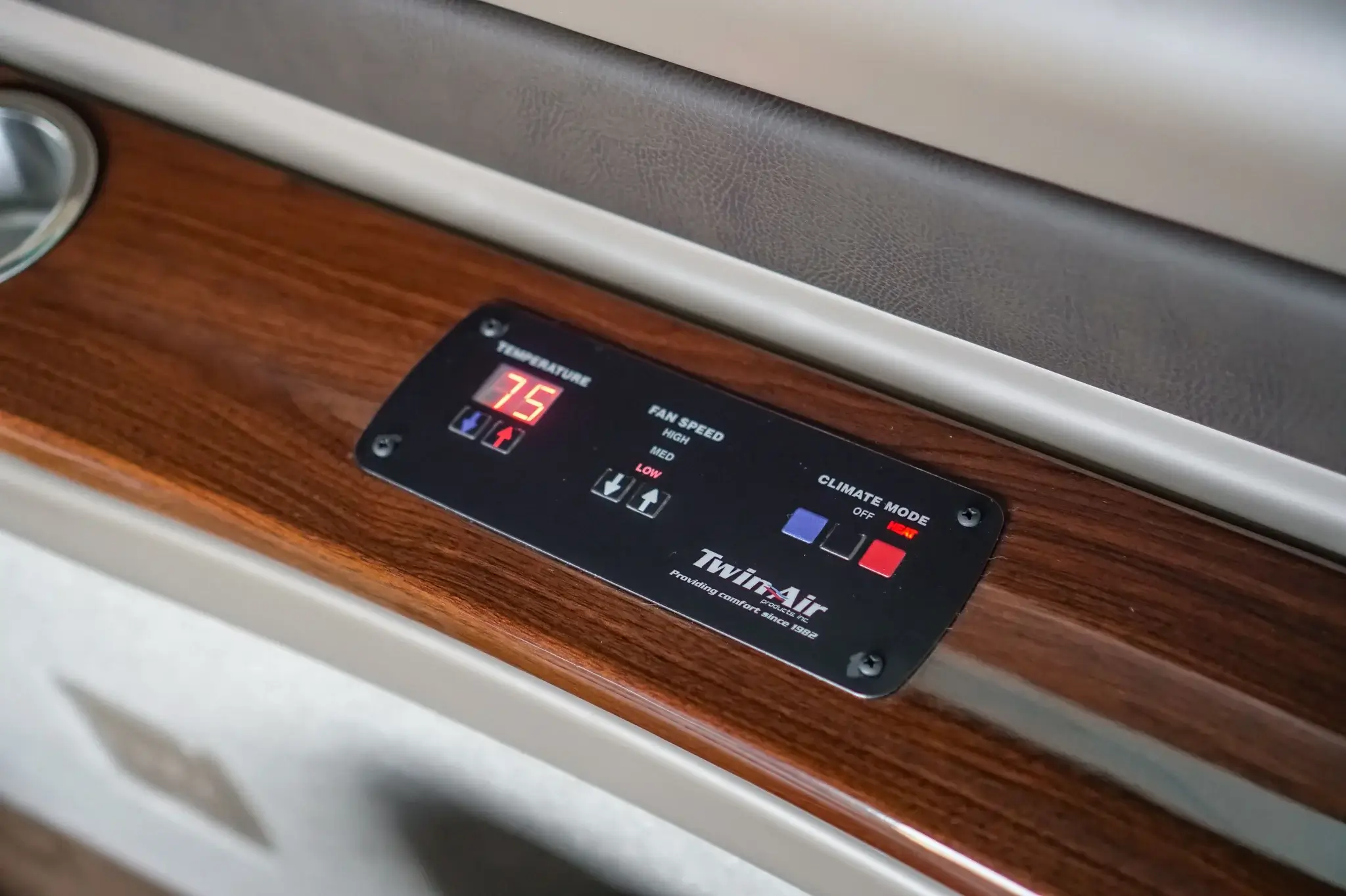 2022 Mercedes-Benz Sprinter 2500 4x4 Explorer Luxury Shuttle - Image 15