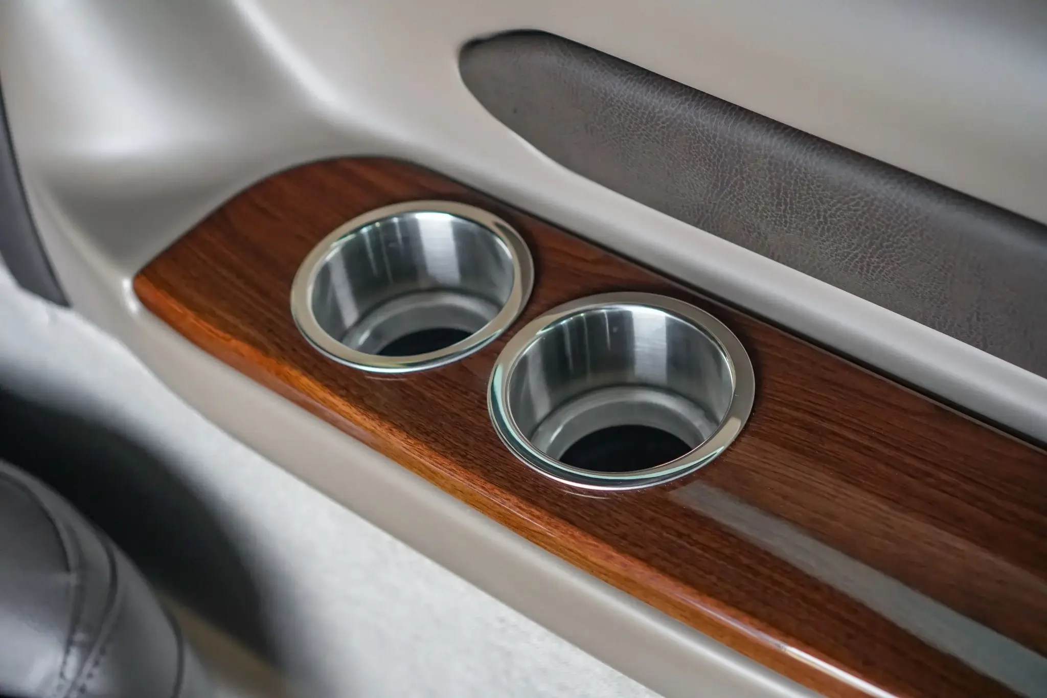 2022 Mercedes-Benz Sprinter 2500 4x4 Explorer Luxury Shuttle - Image 16