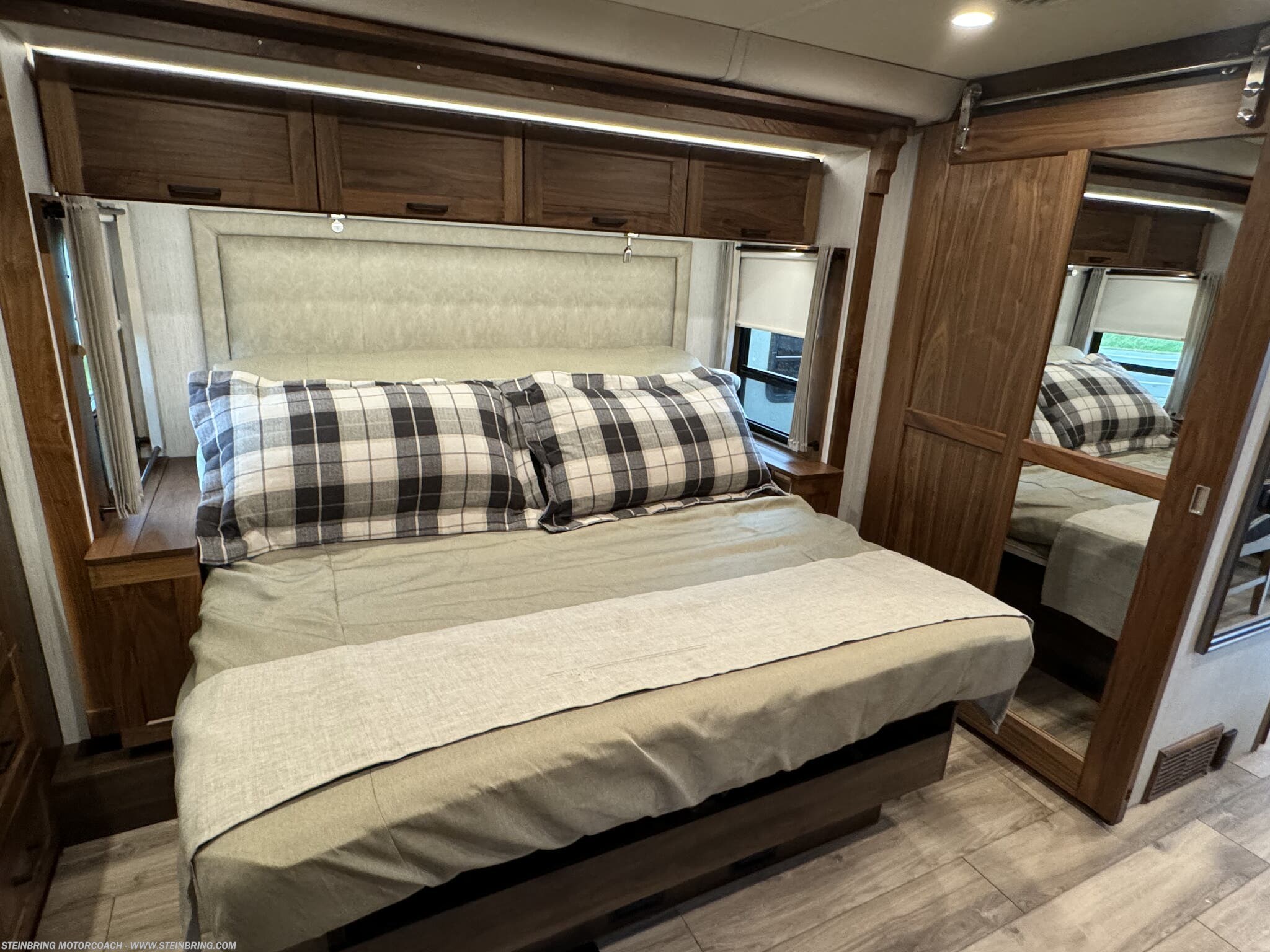 2022 Winnebago Journey 34N - Image 61
