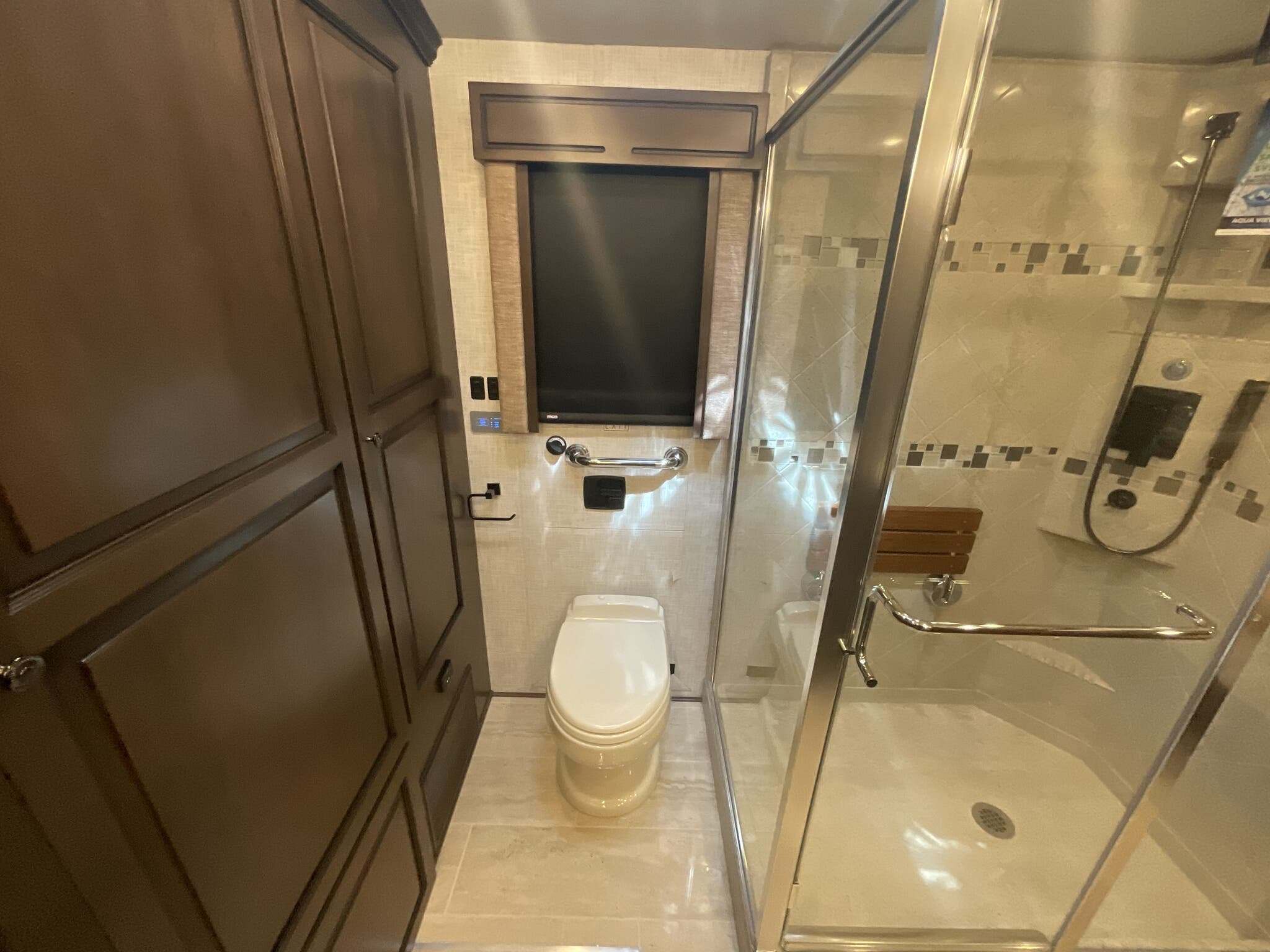 2022 Newmar Dutch Star 4369 Diesel Pusher - Image 60