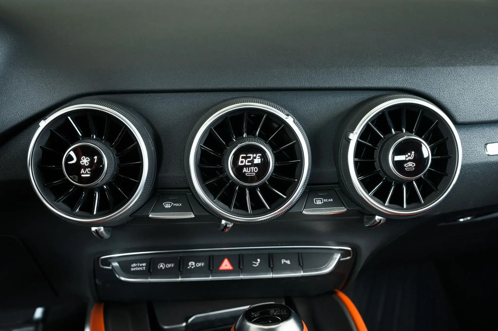 2019 Audi TT 20th Anniversary Roadster - Image 30