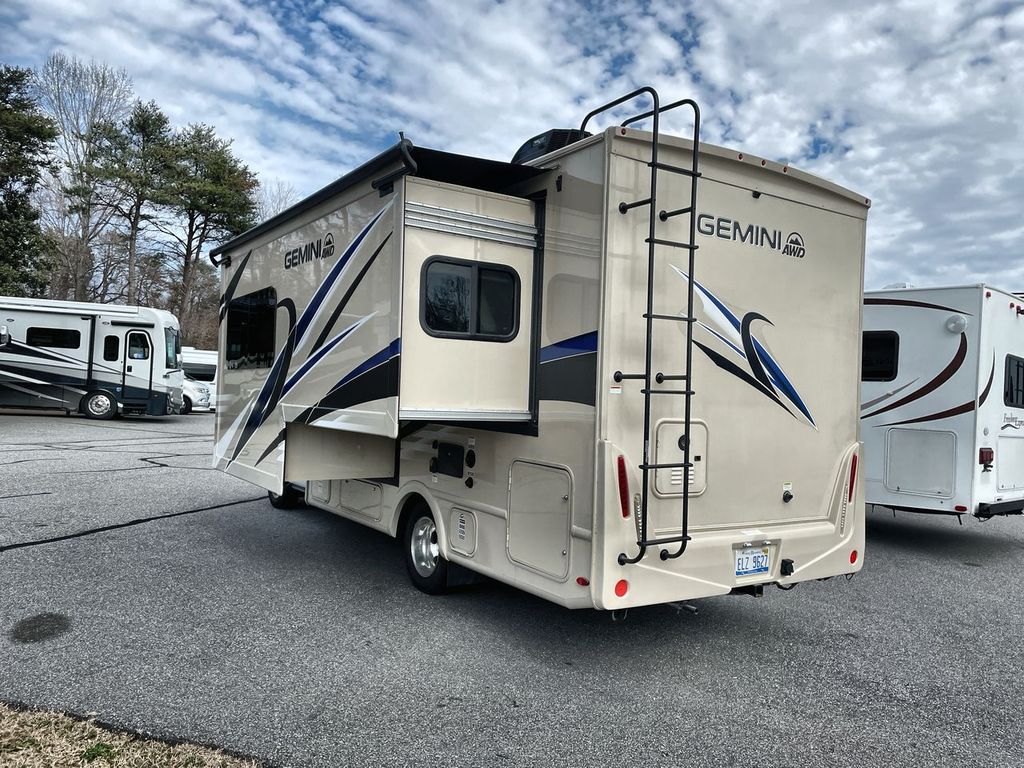 2022 Thor Motor Coach 23TW - Image 8