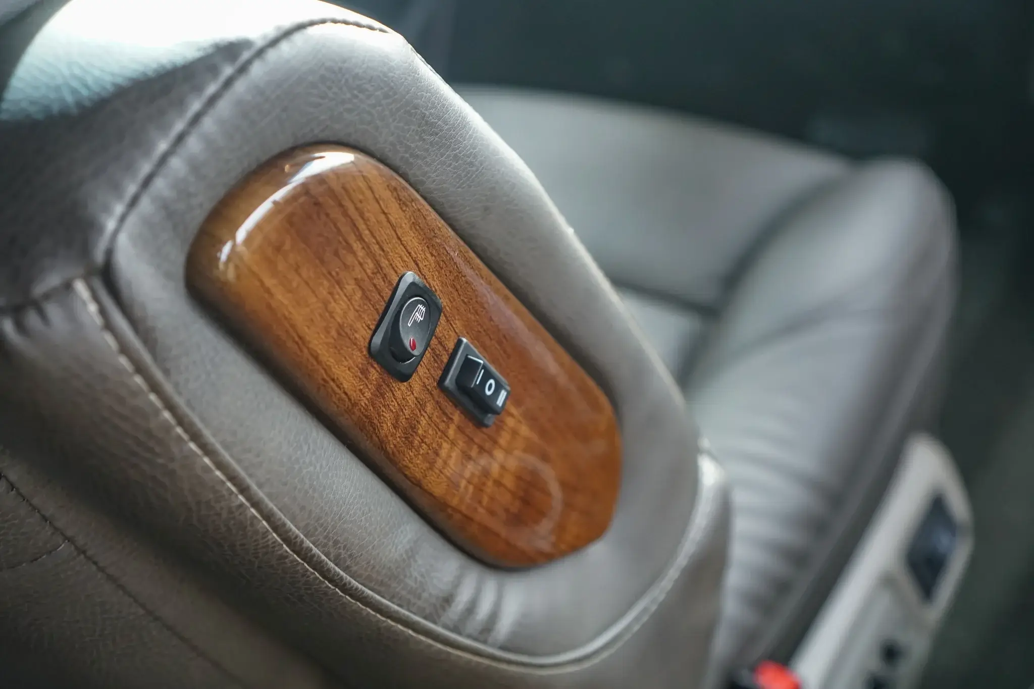 2022 Mercedes-Benz Sprinter 2500 4x4 Explorer Luxury Shuttle - Image 21