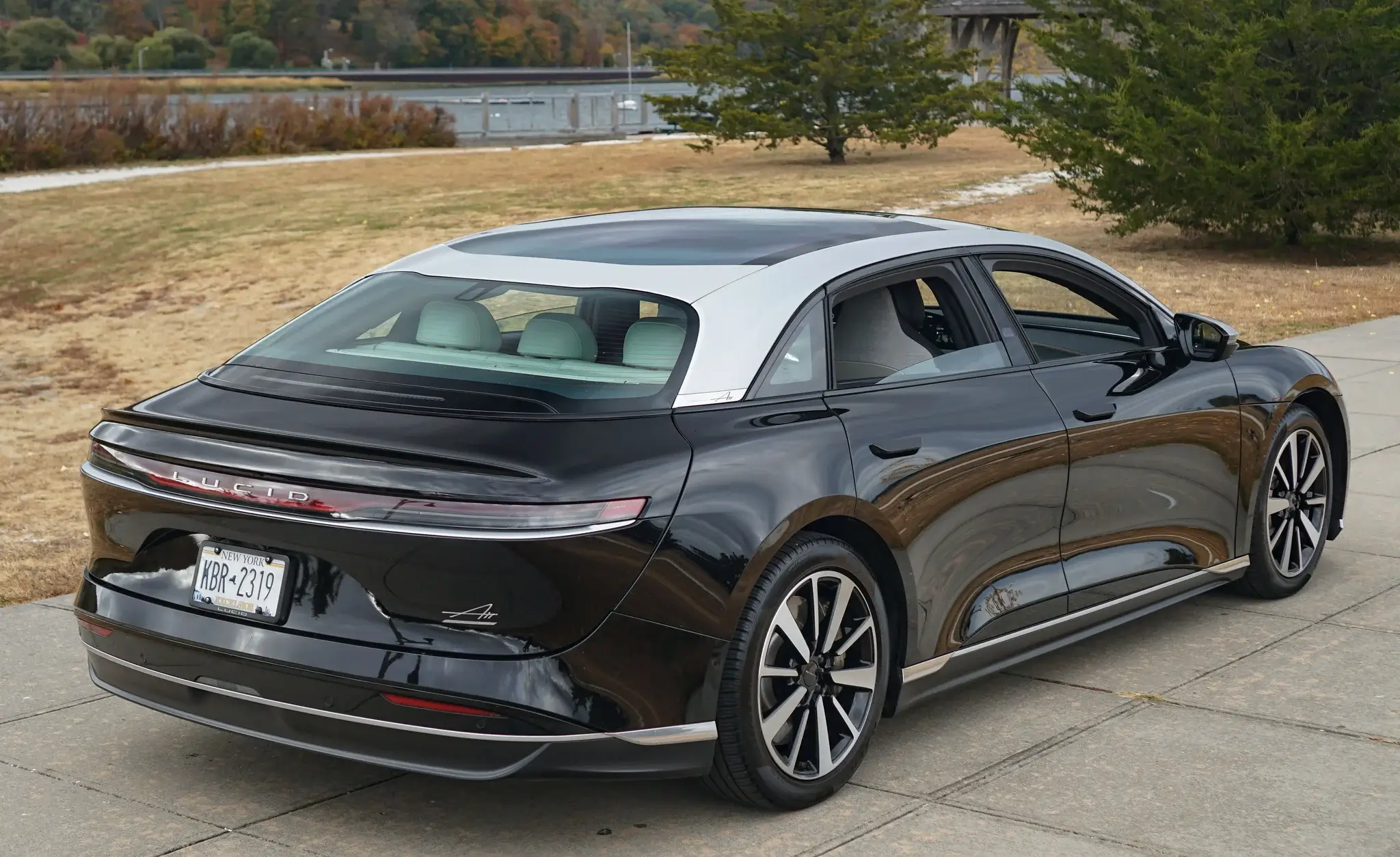 2022 Lucid Air Grand Touring - Image 31