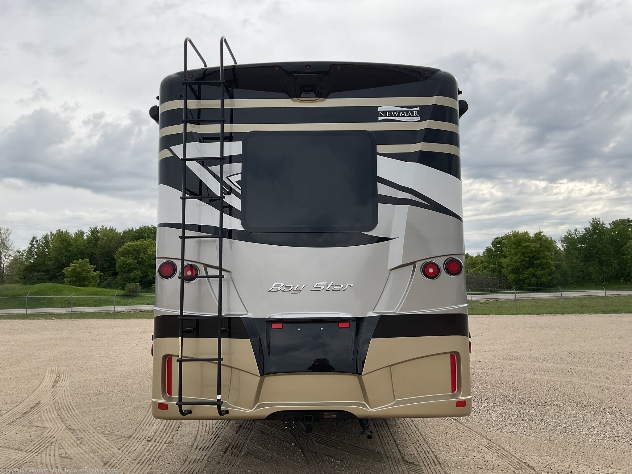 2022 Newmar Bay Star 3014 - Image 11