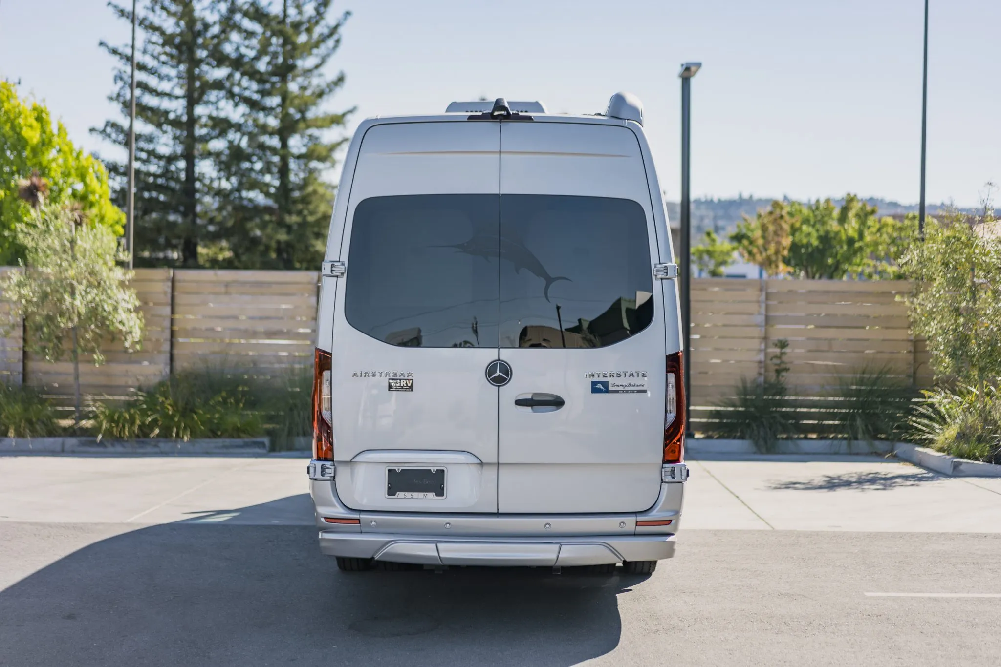 2021 Airstream Interstate 24GT Tommy Bahama Relax Edition - Image 11