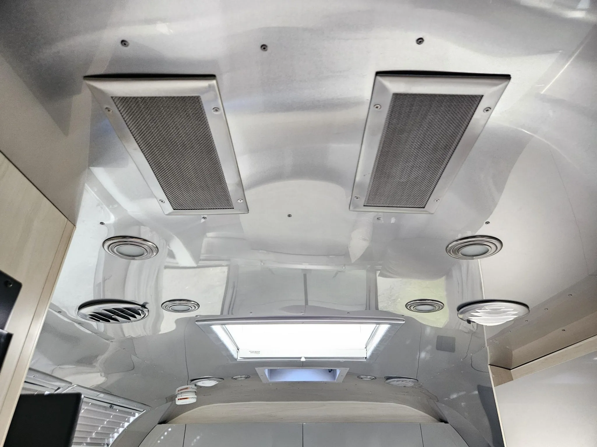 2021 Airstream Flying Cloud 23CB - Image 4