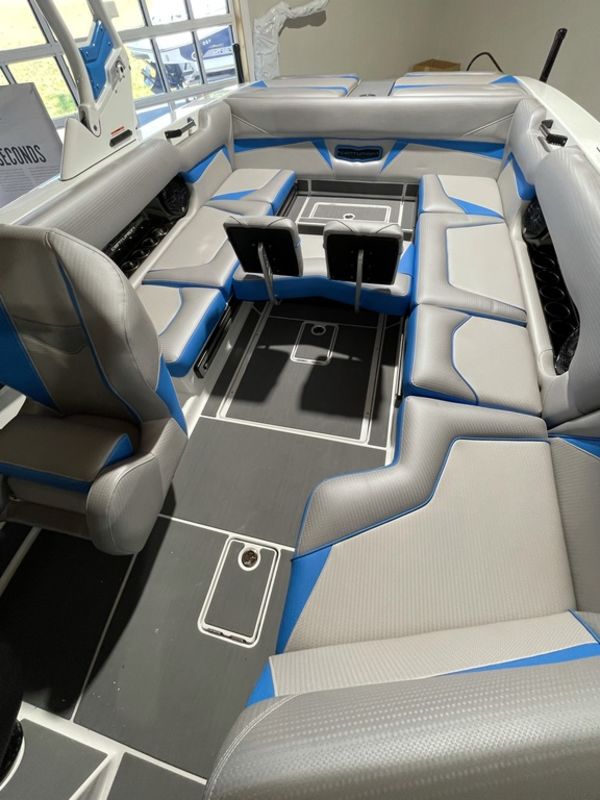 2021 Centurion Vi24 - Image 118