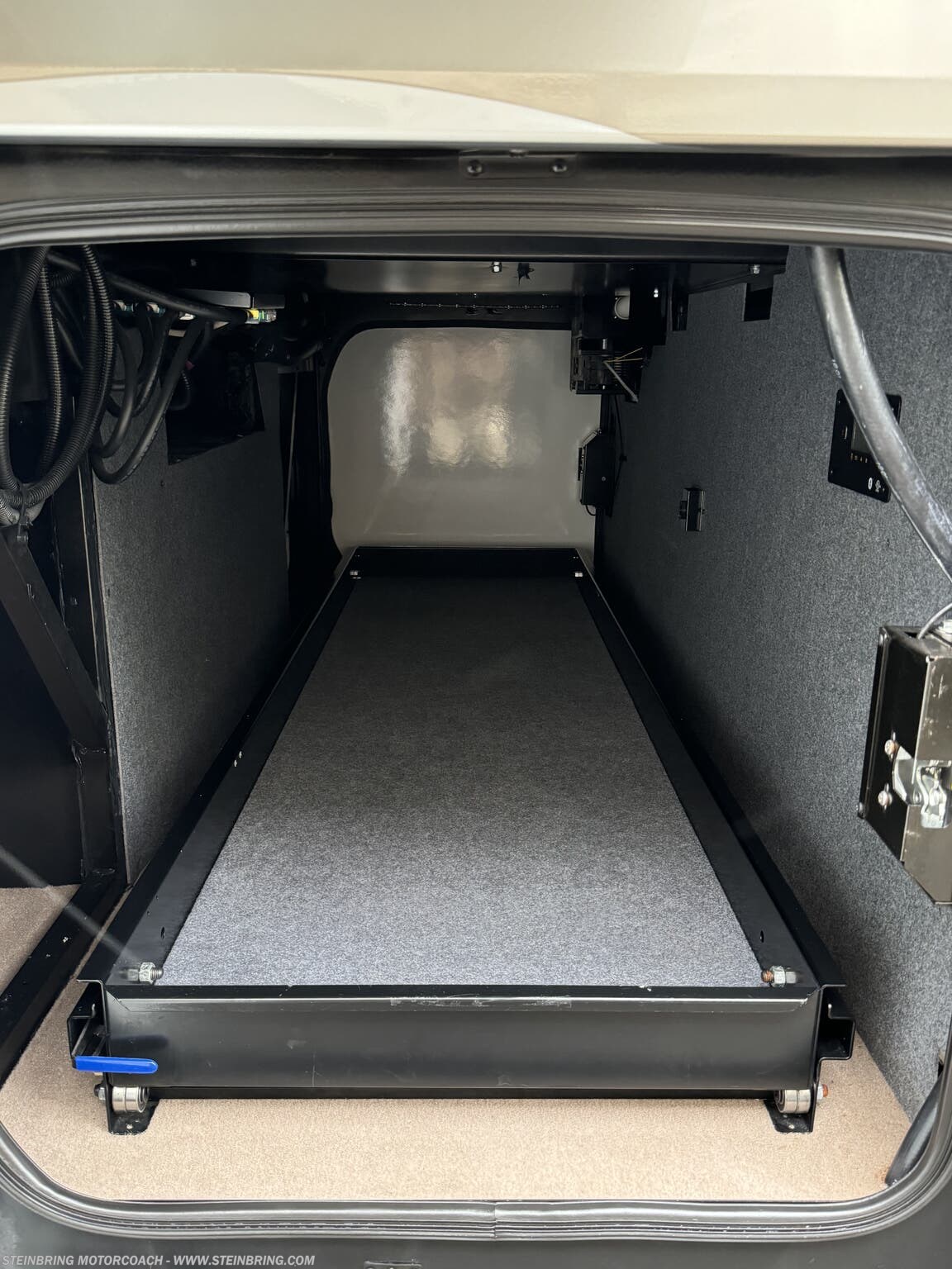 2022 Winnebago Journey 34N - Image 2