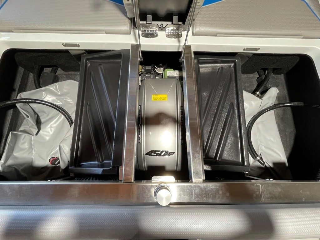 2021 Centurion Vi24 - Image 108