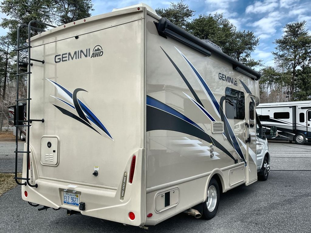 2022 Thor Motor Coach 23TW - Image 10