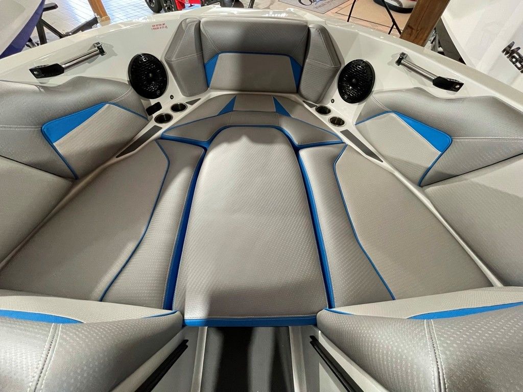 2021 Centurion Vi24 - Image 125