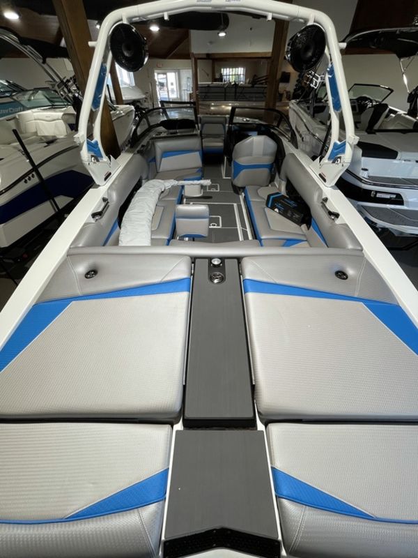 2021 Centurion Vi24 - Image 114