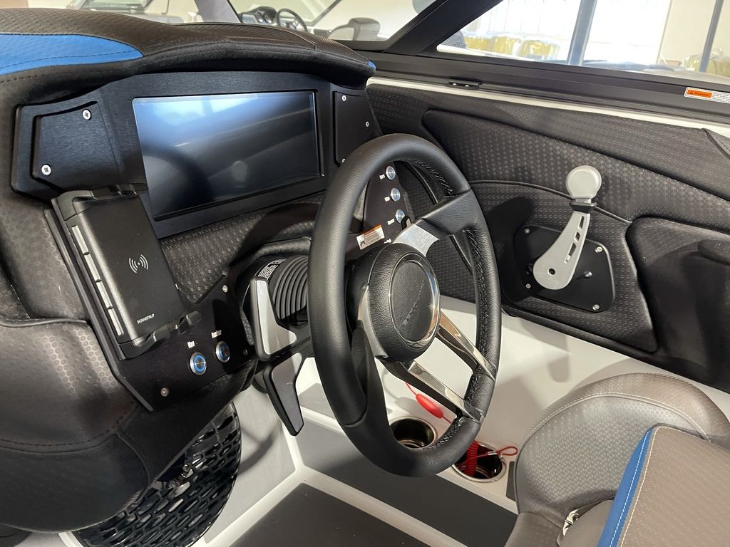 2021 Centurion Vi24 - Image 111