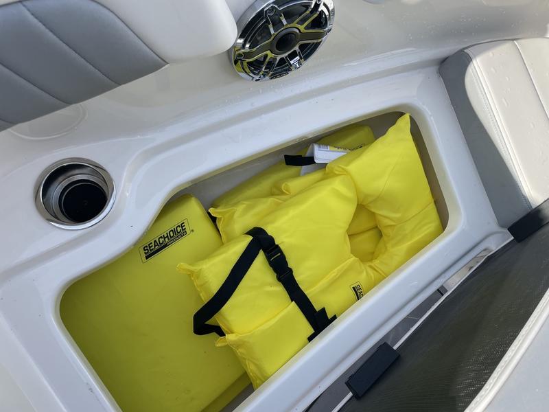 2021 Chaparral 23 Surf - Image 114