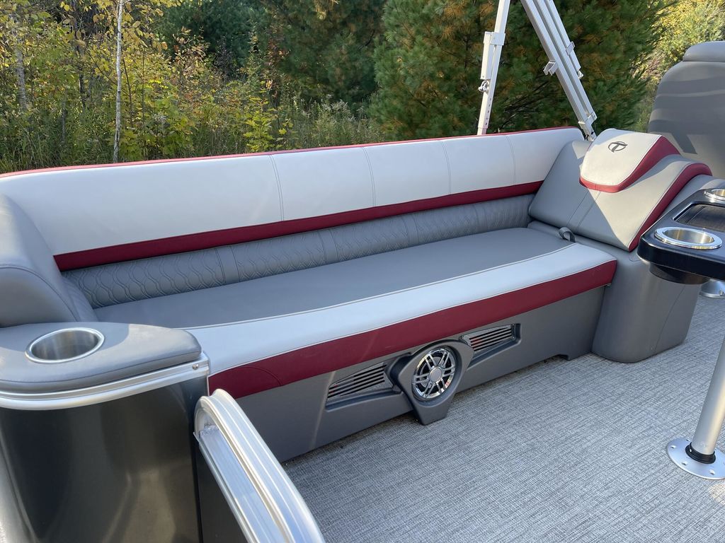 2021 Tahoe Pontoons Cascade Quad Lounger 25' - Image 16
