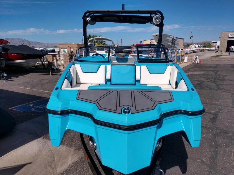 2022 Heyday Wake Boats WTSurf - Image 14