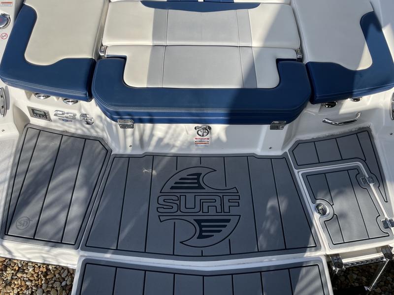 2021 Chaparral 23 Surf - Image 11