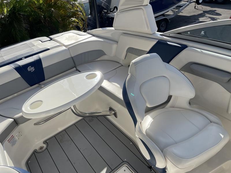 2021 Chaparral 23 Surf - Image 12