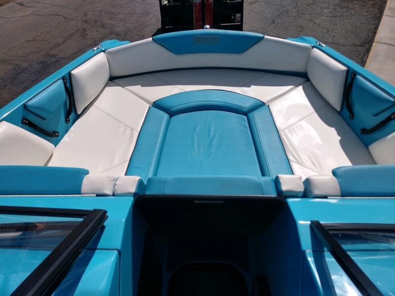 2022 Heyday Wake Boats WTSurf - Image 13