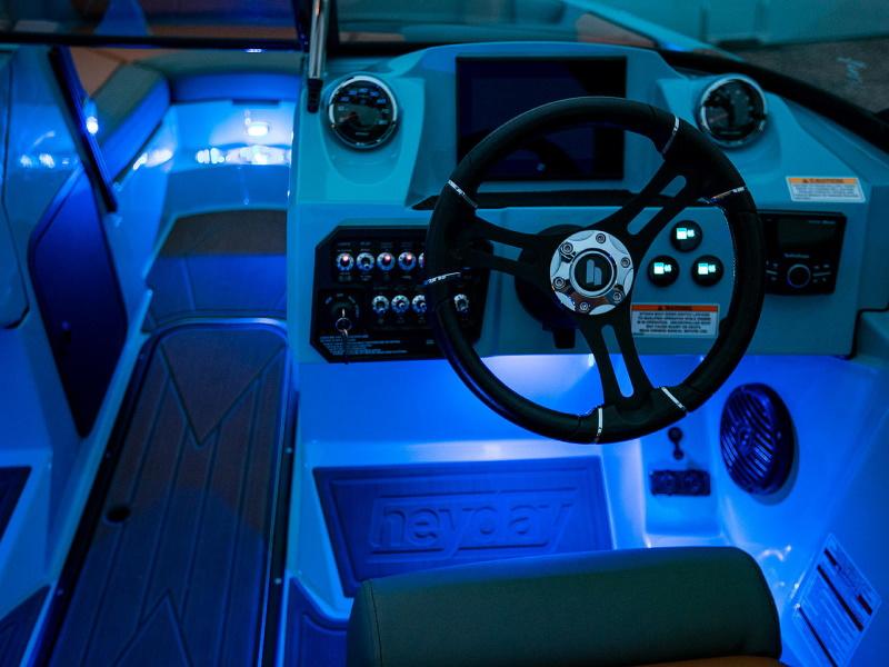 2022 Heyday Wake Boats WTSurf - Image 19