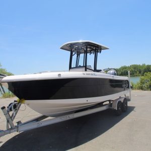 2021 Robalo R242