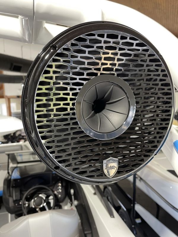 2021 Centurion Vi24 - Image 2