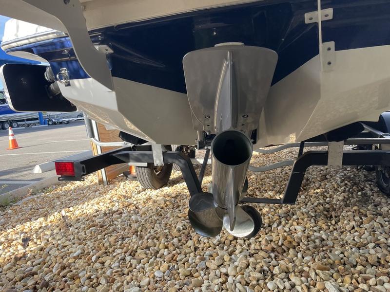 2021 Chaparral 23 Surf - Image 21