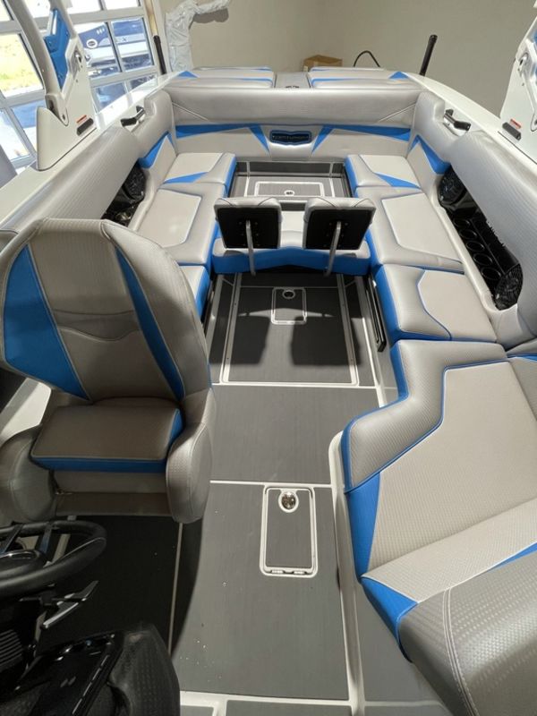 2021 Centurion Vi24 - Image 7