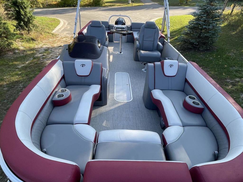 2021 Tahoe Pontoons Cascade Quad Lounger 25' - Image 26